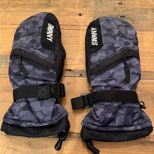 Swany youth snow mittens! Camo! Youth large!